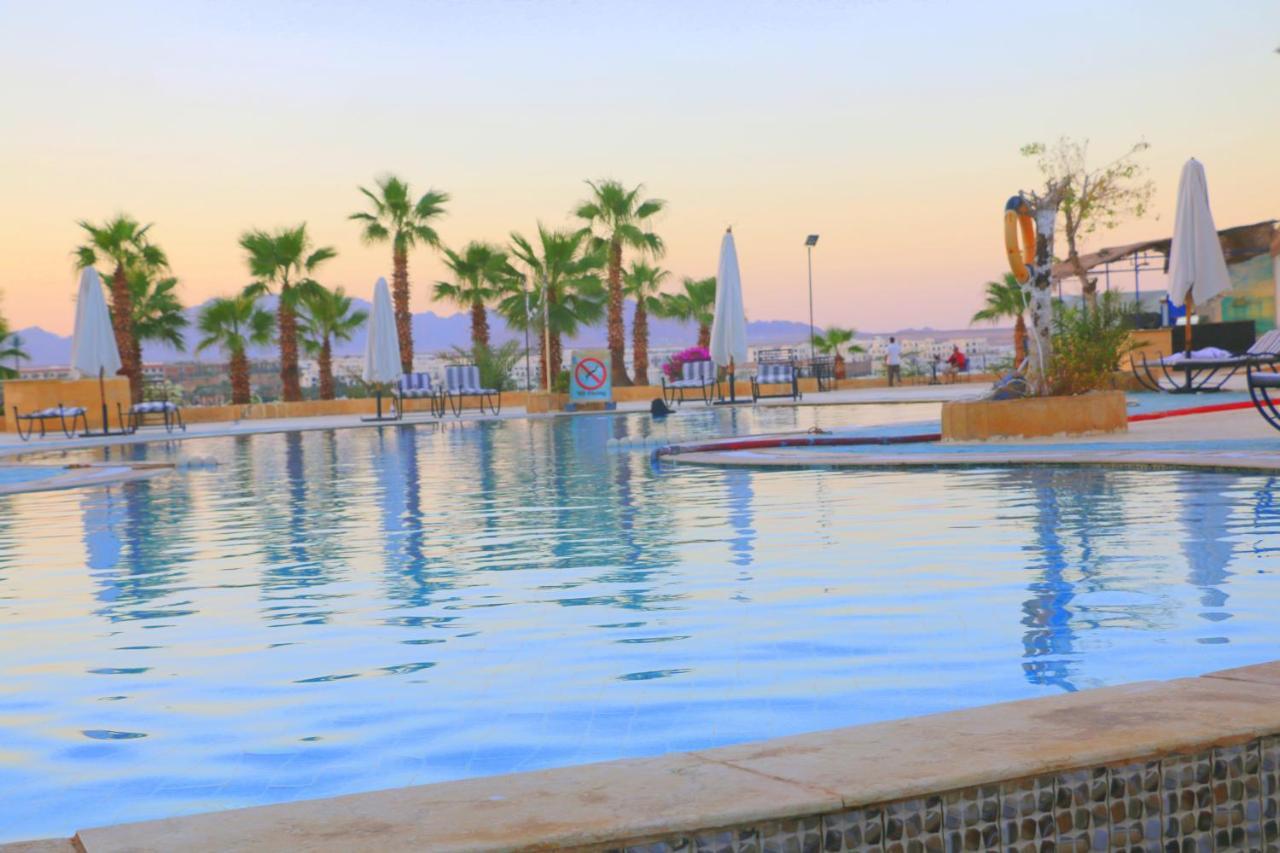 Royal Naama Bay Resort Шарм ел-Шейх Екстериор снимка